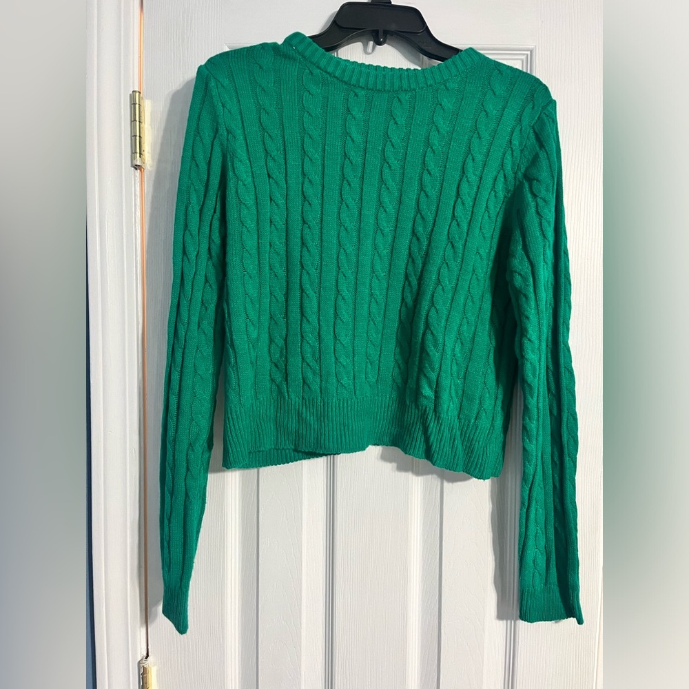 Short sweater